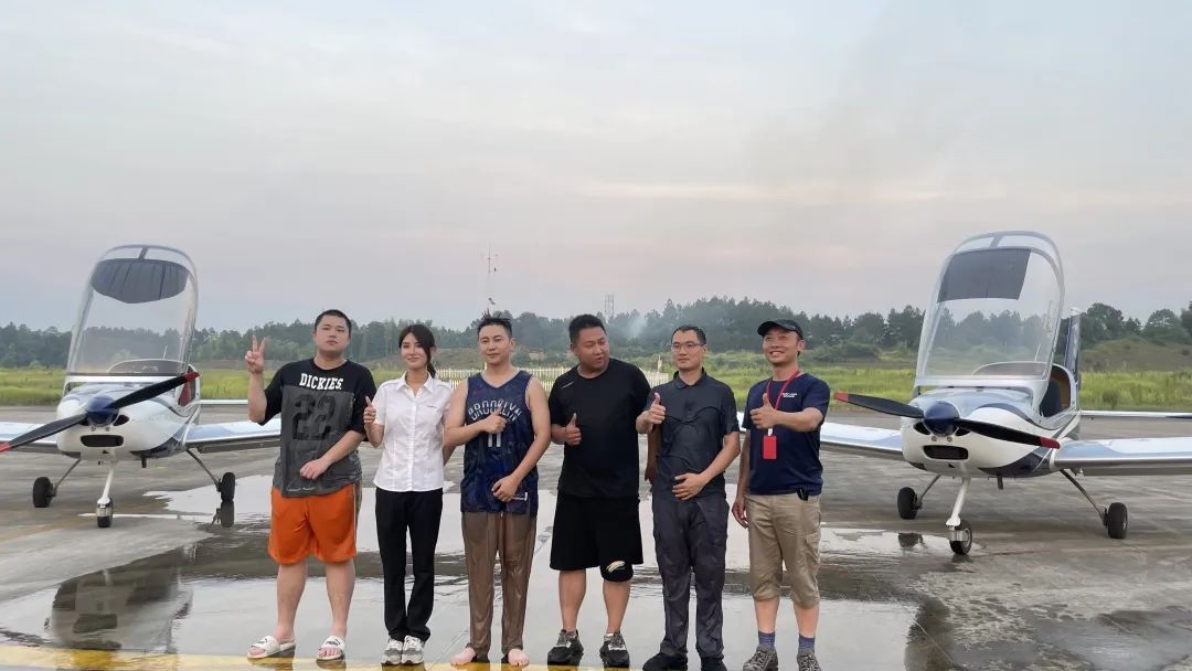 小小影视大全在线观看电视剧免费 - 冲上云霄！湖南山河通航学员成功单飞